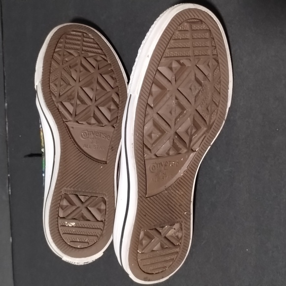 Converse Purple Cabbage Rose Sz 7 Hi Top tennis shoe Great condition - Picture 8 of 10